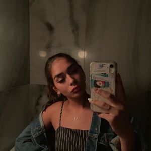 Meet your Posher, Alicia